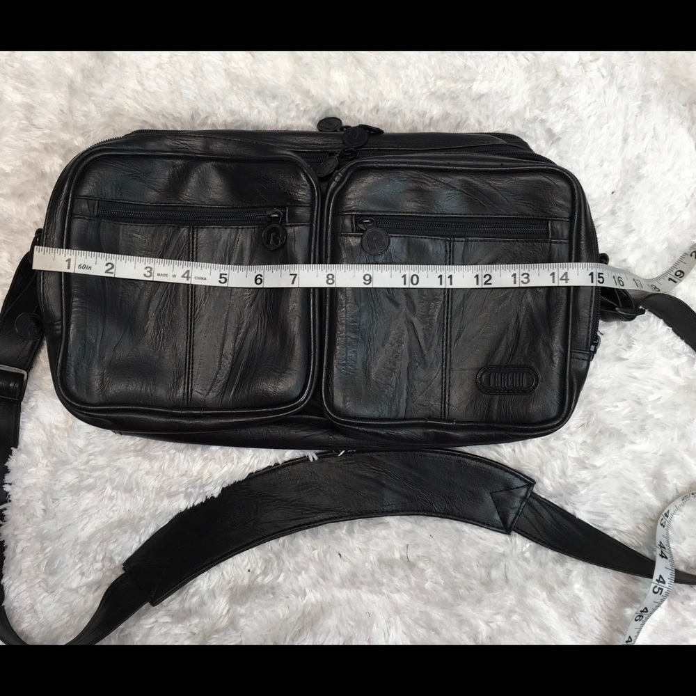 Laredo Messenger/Camera Multi Compartments Bag - image 6
